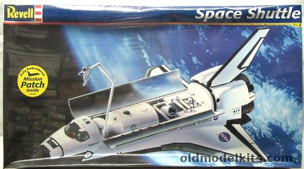 Revell 1/72 Space Shuttle Endeavor Atlantis Discovery Columbia - With Tile Detail and Mission Patch, 85-5085 plastic model kit
